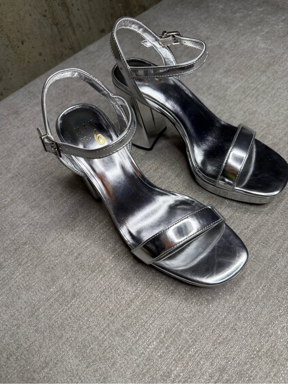 Mix No. 6 Sundra Silver Metallic Platform Block Heel Sandals Size 7M